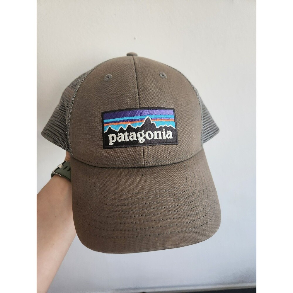 Patagonia logo faded gray mesh trucker adjustable grunge streetwear outdoor beac